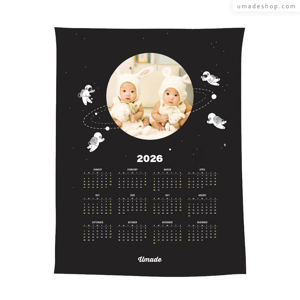 【2026訂製年曆壁幔】星球照片款 (全家福/情侶/小孩照/企業Logo-5色)