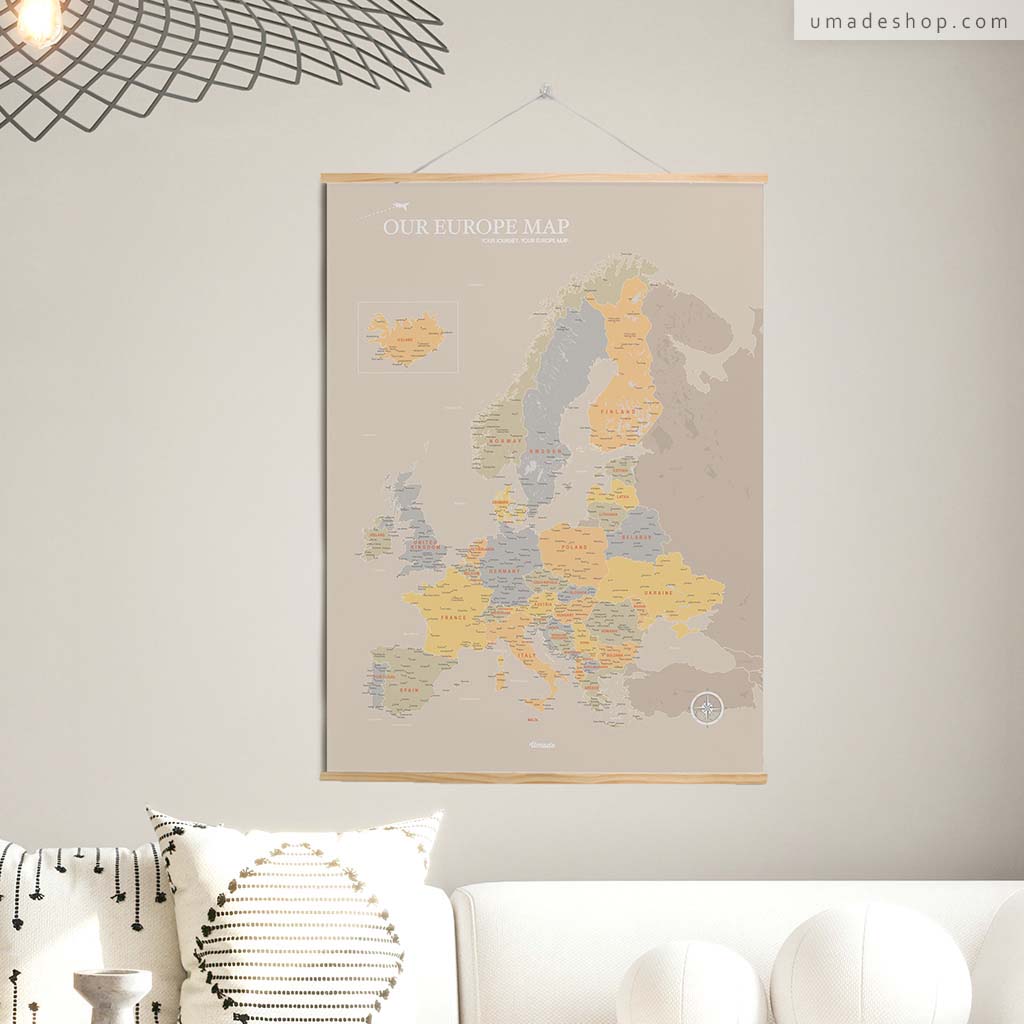 umade-umap-訂製歐洲地圖(實木框海報),霧彩綠款搭配沙發佈景,營造低調雅緻的北歐風格,歐洲旅人與新居入厝送禮推薦