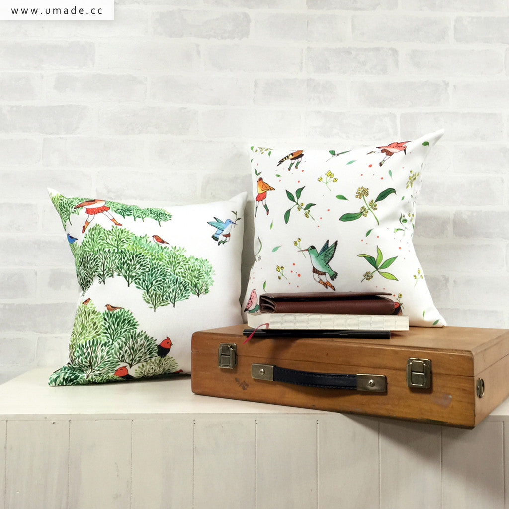 UMade Artist Throw Pillow ★藝術家創作抱枕★ 我們在林間奔跑 - Chichi Huang