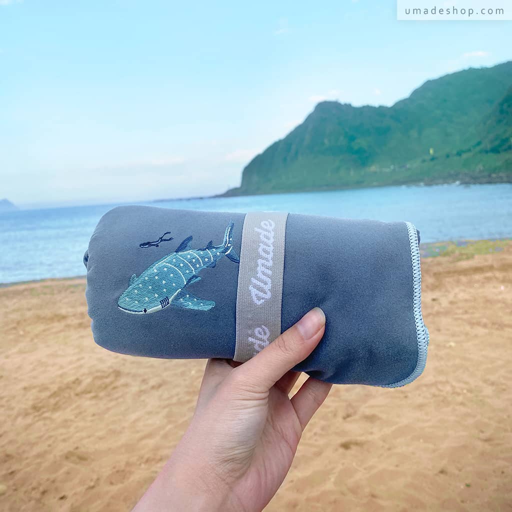 umade-萬用快乾巾/旅行浴巾/運動毛巾-海洋系列-鯨鯊共游-灰銀藍色-情人節送禮推薦,不用花大錢就能買到實用美觀的禮物