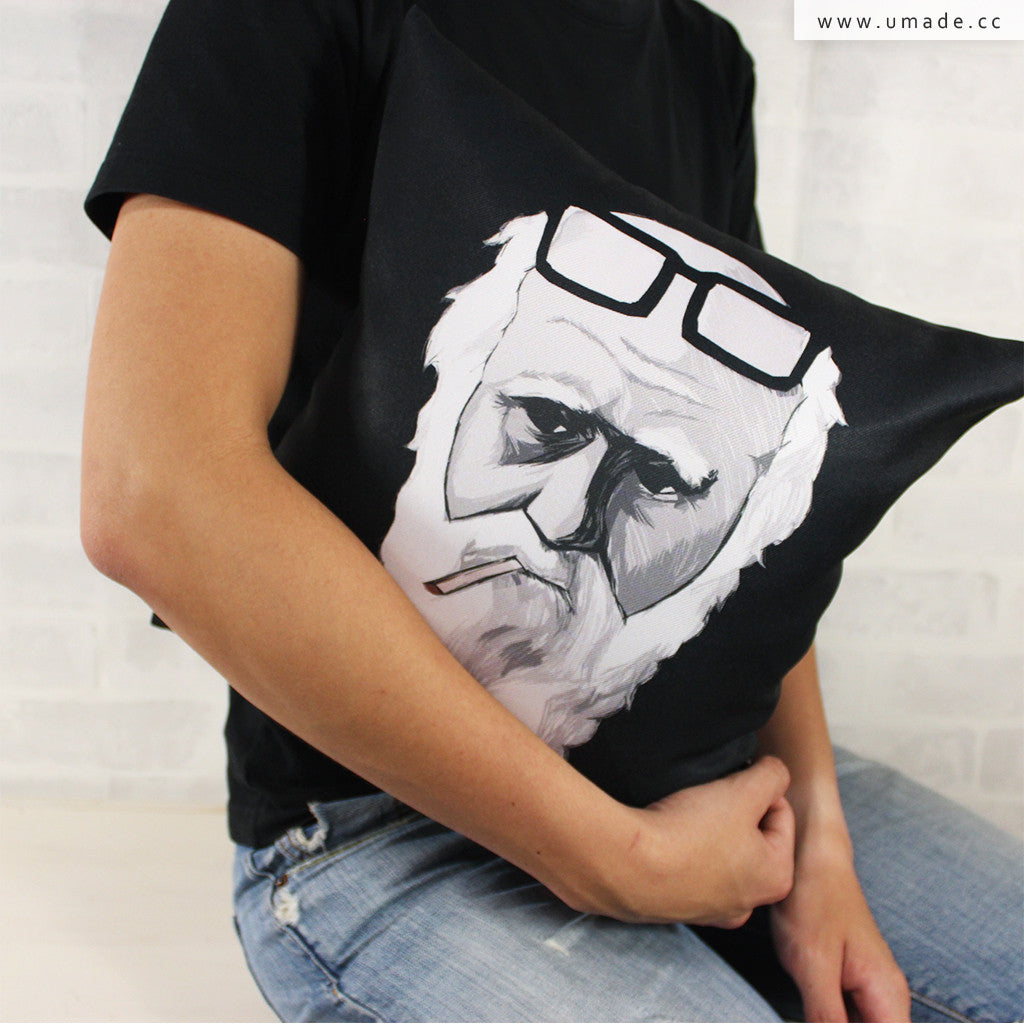 UMade Artist Throw Pillow ★藝術家創作抱枕★ 捲菸達爾文 - H Stuff Room