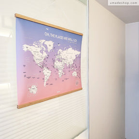 umade-umap-訂製世界地圖(實木框海報)-輕柔粉色-世界地圖海報玻璃門框也可以輕易掛上